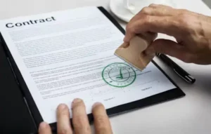 Contrat de voyage : les clauses à lire avant de signer