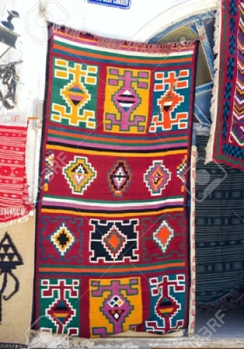 Tourisme Balnéaire en Tunisie : 7 Secrets pour un Voyage Parfait 35 djerba_houmet_el_souk_blog_etnafes